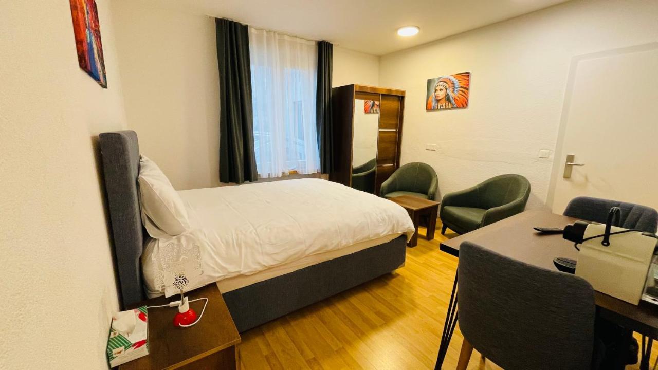 Hotel Akomo *